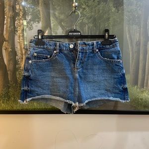 Zara woman skirt short. Like new.